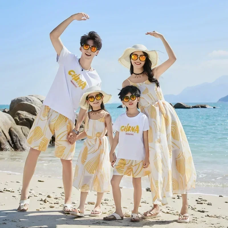 Vacation Couple Look Family Clothes Mom Daughter Resort Dress Holiday Beach2PCS Sets Cute Outfits Dad Son Baby T-Shirts Shorts